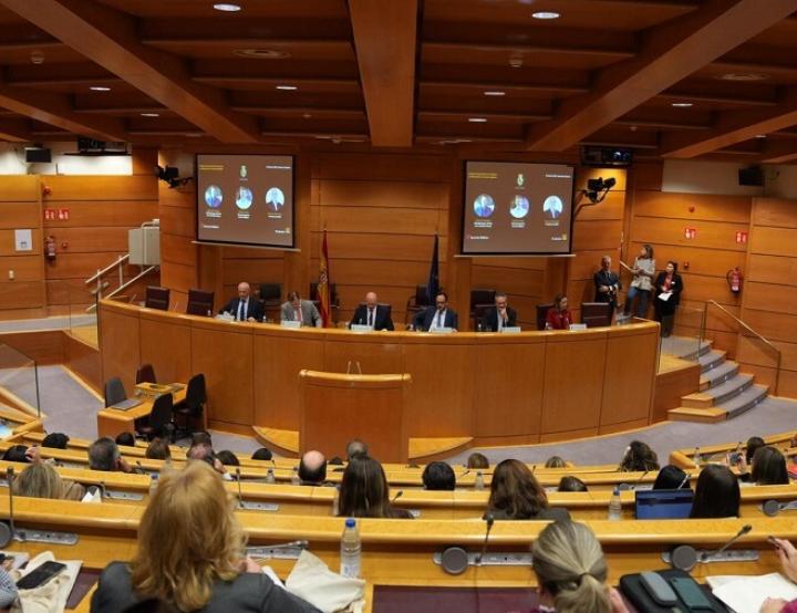 La Fundación Orange y Save The Children presentaron el estudio Infancia y adolescencia en entornos digitales en el Palacio del Senado.