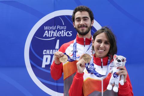 Atleta paralímpica Nagore Folgado corriendo junto a su guía Javier Zaplana. Foto CPE