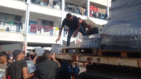 El grupo de ONG WASH estimó que la población sólo tenía acceso a entre 1 y 3 litros de agua al día.