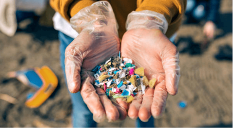 Castoplastic ha desarrollado una tecnología para limpiar los microplásticos del agua.