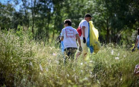 Casi 11.000 voluntarios participaron en esta gran recogida de basuraleza.