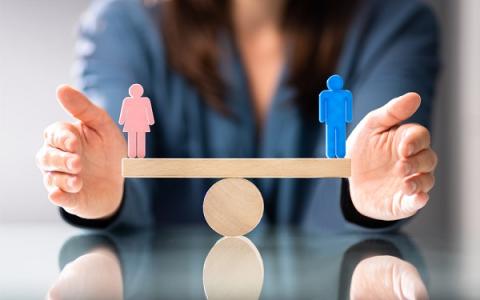 Se eleva al 40% el número de mujeres en los consejos de administración.