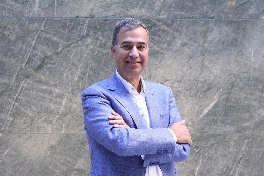 El presidente de la Sociedad Española de Medicina Estética alerta de que "todos los procedimientos de medicina o de cirugía estética conllevan riesgos asociados".
