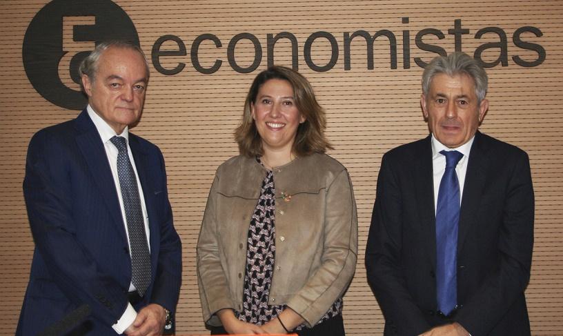 De izda. a dcha.: José Manuel de Riva, Crsitina Sánchez y Valentín Pich.